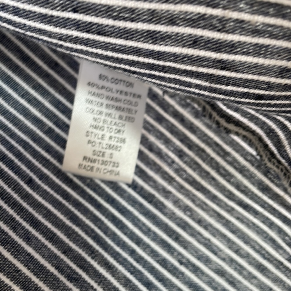 Umgee Striped Button Down Small - image 8